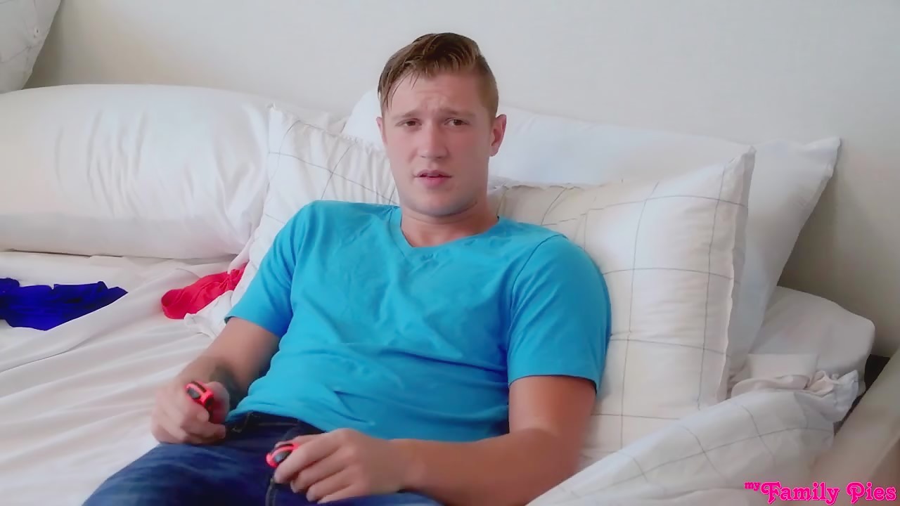 Watching porn with stepsis
